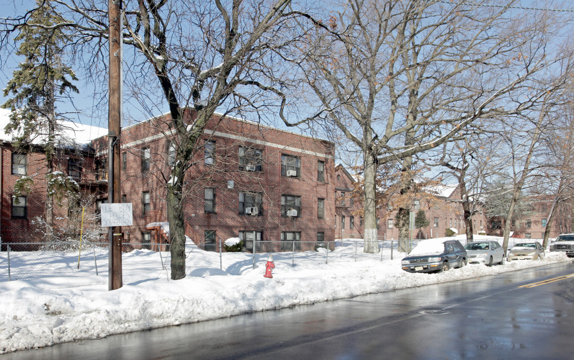 Salem Park Apartments in Elizabeth, NJ - Foto de edificio