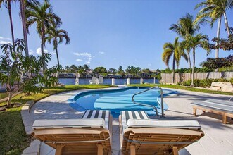 513 S Riverside Dr in Pompano Beach, FL - Building Photo - Building Photo