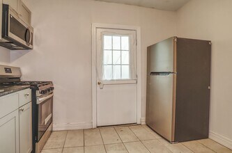 112 Randolph Ave in Jersey City, NJ - Building Photo - Building Photo