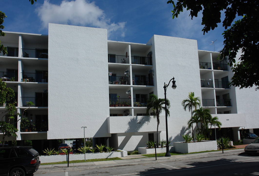 2461 Coral Way in Coral Gables, FL - Building Photo