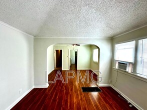 612-614 N Poinsettia Pl in Los Angeles, CA - Building Photo - Building Photo