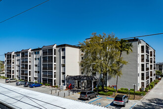 Centre Court Condominiums in Ft. Myers, FL - Building Photo - Building Photo