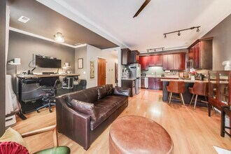 2837 N Burling St in Chicago, IL - Building Photo - Building Photo