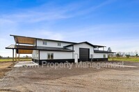 2401 Lower Valley Rd in Kalispell, MT - Building Photo - Building Photo