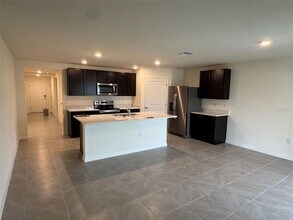 1918 NW 246th Ter in Newberry, FL - Building Photo - Building Photo