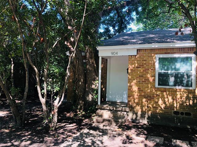 904 Denton St in Denton, TX - Foto de edificio - Building Photo