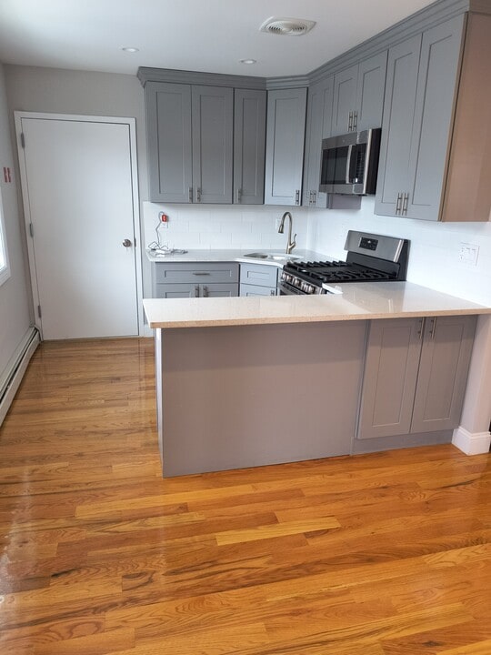 9967 164th Ave, Unit 1 in Howard Beach, NY - Building Photo