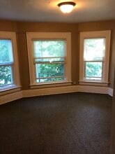 818 Scott Ave in Oshkosh, WI - Foto de edificio - Building Photo