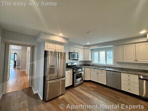 136 Sharon St in Medford, MA - Building Photo - Building Photo