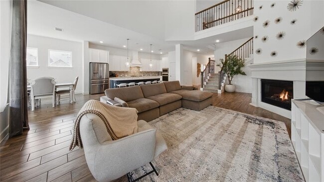 property at 2807 Kingly Pne Trl