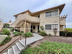 3557 Paseo De Francisco in Oceanside, CA - Building Photo