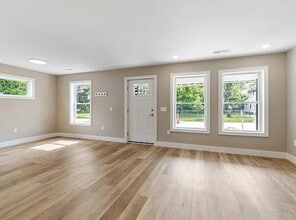 307 N Van Dorn St in Jackson, MI - Building Photo - Building Photo