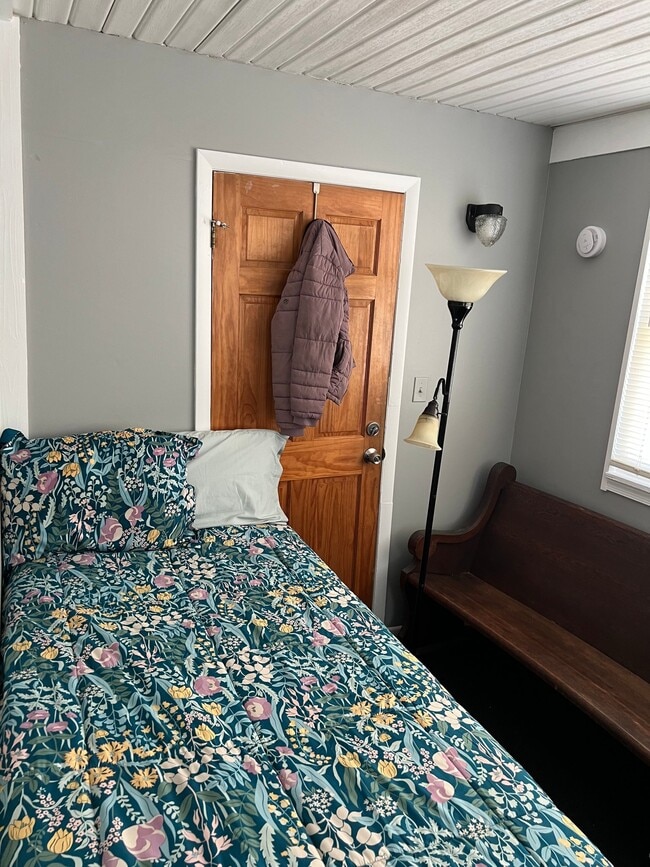 property at 207 N Armistead Ave