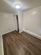 4837 Parrish St, Unit 2nd Floor in Philadelphia, PA - Foto de edificio - Building Photo