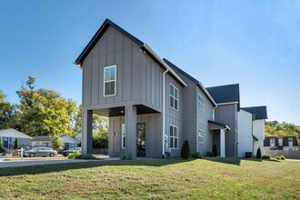 1738 Dr DB Todd Jr Blvd in Nashville, TN - Building Photo - Building Photo