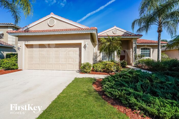 4628 Fairloop Run in Lehigh Acres, FL - Building Photo