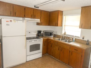 Oaks Apartments in Tampa, FL - Foto de edificio - Interior Photo