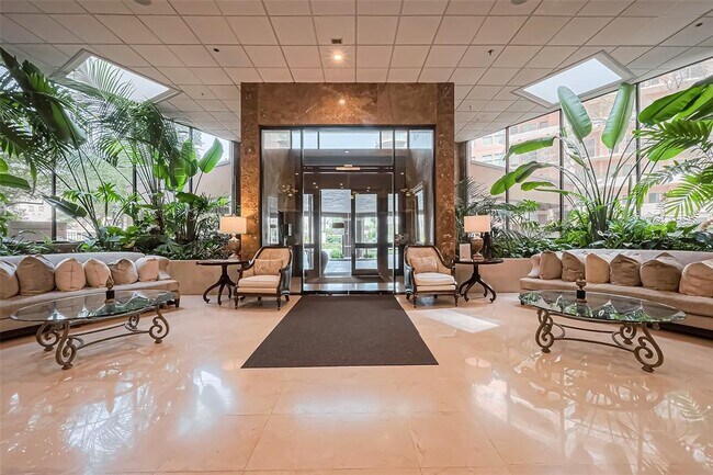 3525 Sage Rd in Houston, TX - Building Photo - Building Photo