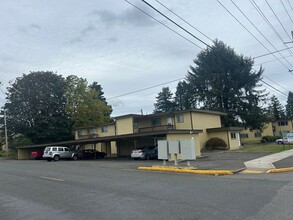 r45d  Monte Villa in Montesano, WA - Foto de edificio - Interior Photo