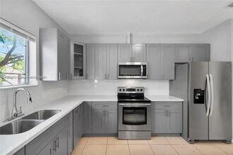 1839 NW 74th St in Miami, FL - Building Photo - Building Photo