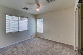 6952 Canary Ivy Way in Las Vegas, NV - Building Photo - Building Photo
