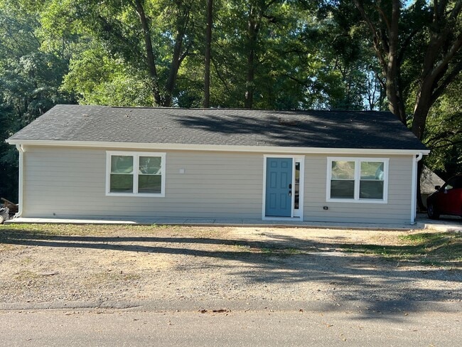 property at 915 Brandon St