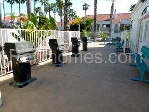 9362 Twin Trails Dr in San Diego, CA - Building Photo - Building Photo