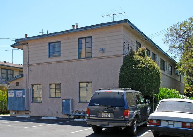 11081 Venice Blvd in Los Angeles, CA - Foto de edificio - Building Photo