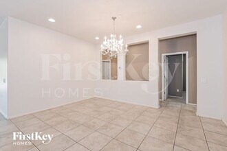 8075 N Circulo El Palmito in Tucson, AZ - Building Photo - Building Photo