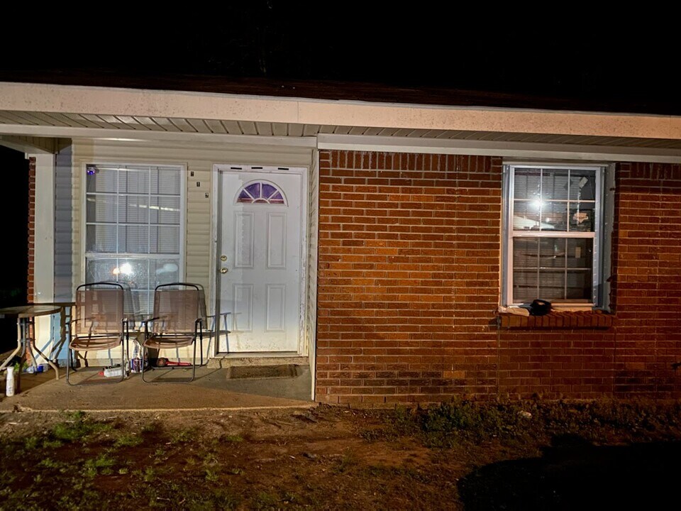 213 College Ave Photo