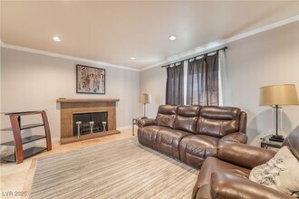 1038 Tam O Shanter in Las Vegas, NV - Building Photo - Building Photo