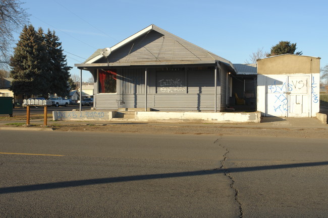 403 N 4th Ave in Yakima, WA - Building Photo - Building Photo