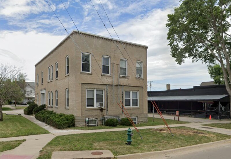 127 11th St SW in Cedar Rapids, IA - Building Photo