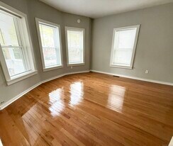 700 Winchester Ave in New Haven, CT - Building Photo