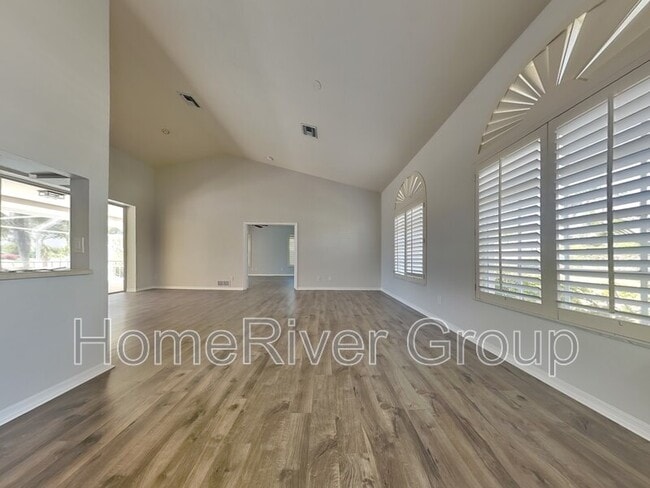 property at 1576 Jamaica Ct