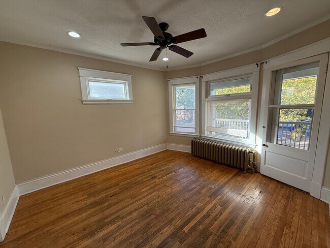 1042 Dayton Ave in St. Paul, MN - Building Photo - Building Photo