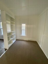 913 Walker St in Des Moines, IA - Building Photo - Building Photo