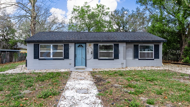 property at 4051 Close Ct