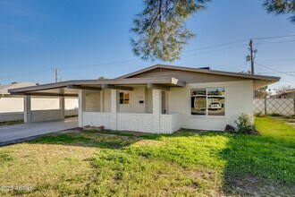 4249 W Townley Ave in Phoenix, AZ - Foto de edificio - Building Photo