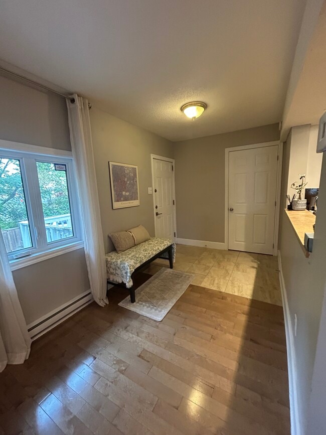 property at 11 Charlevoix Rue