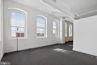 408 Vine St in Philadelphia, PA - Building Photo - Building Photo