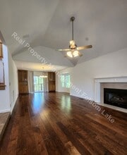 112 Woodsmoke Way in Folsom, CA - Building Photo - Building Photo