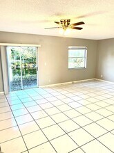 11427 NW 35th St in Coral Springs, FL - Foto de edificio - Building Photo