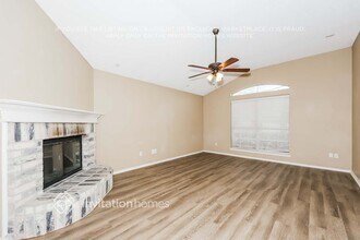 5813 Northfield Dr in Fort Worth, TX - Foto de edificio - Building Photo