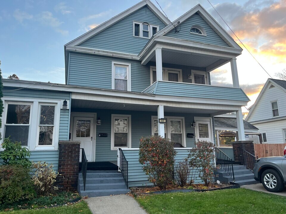 349 Mohawk Ave, Unit 1 in Scotia, NY - Building Photo