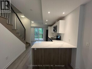 17 CALAMINT Ln in Toronto, ON - Building Photo - Building Photo