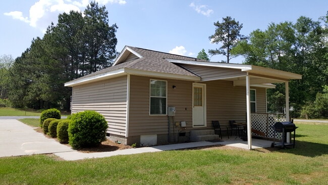 604 Windcrest Dr in Dublin, GA - Building Photo - Building Photo