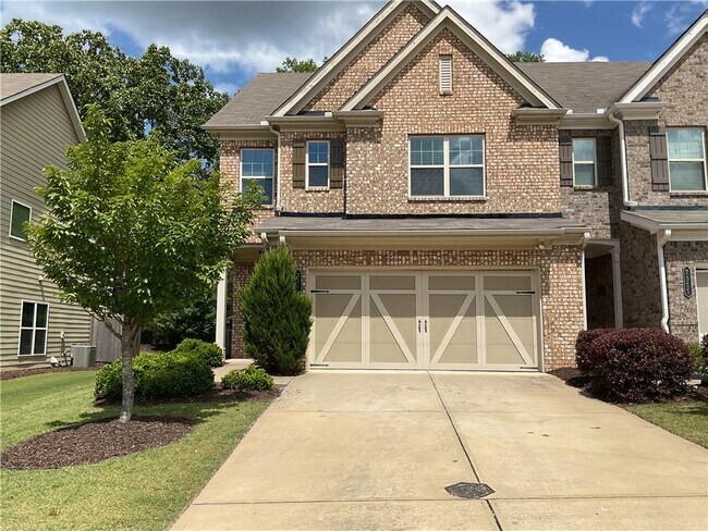 property at 7305 Heritage Oak Ct
