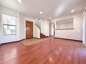 13825 Beaver St in Sylmar, CA - Building Photo