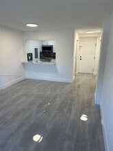 5280 NW 7th St in Miami, FL - Building Photo - Building Photo